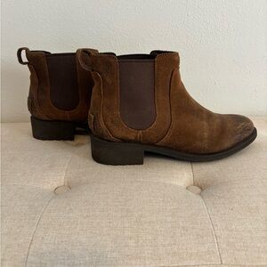 Brown Suede Chelsea Boots